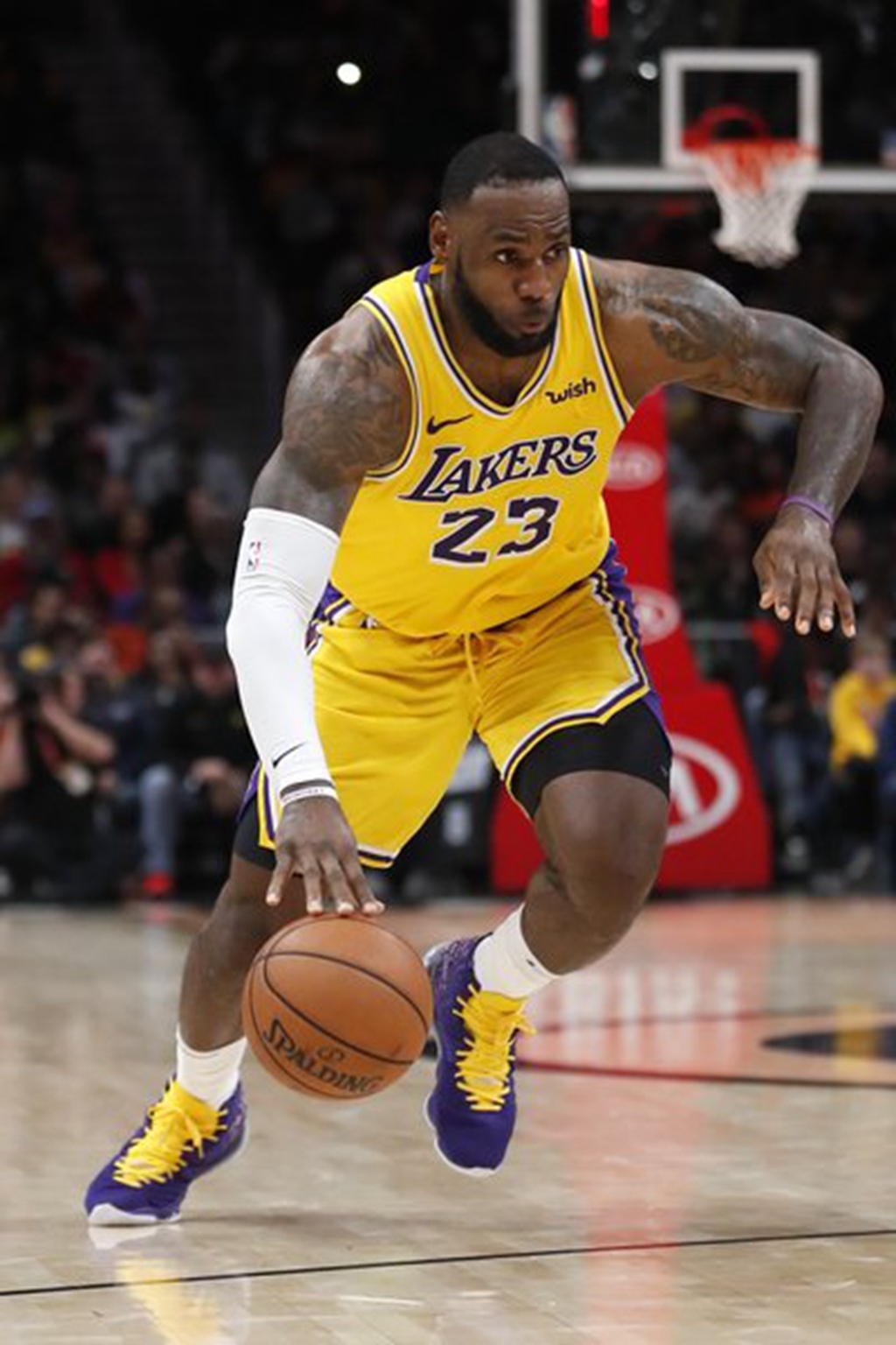 霍福德加盟勇士：新篇章内线强将助战术如虎添翼